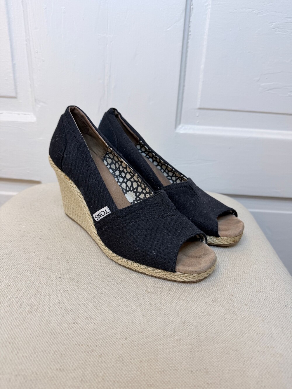 TOMS Classic Canvas Peep-Toe Wedges Women's Size 6.5